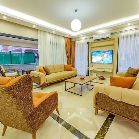 빌라 Charming With Private Pool And Location In 페티예